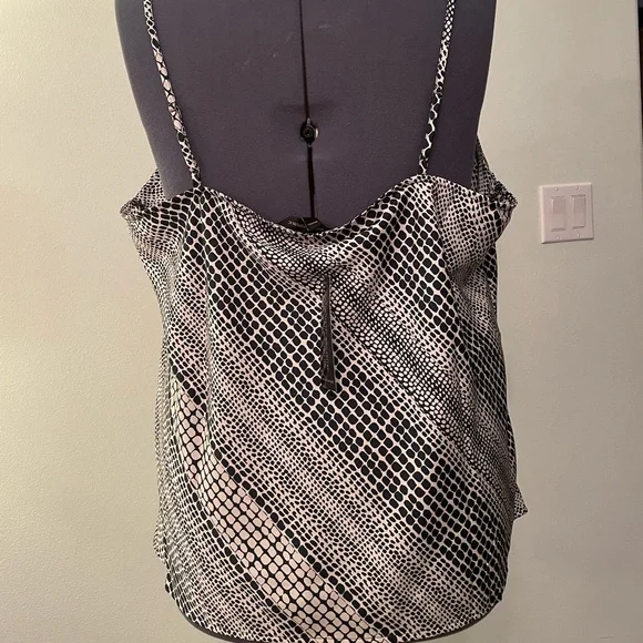 Silk drape camisole by Banana Republic - Picture 4 of 4